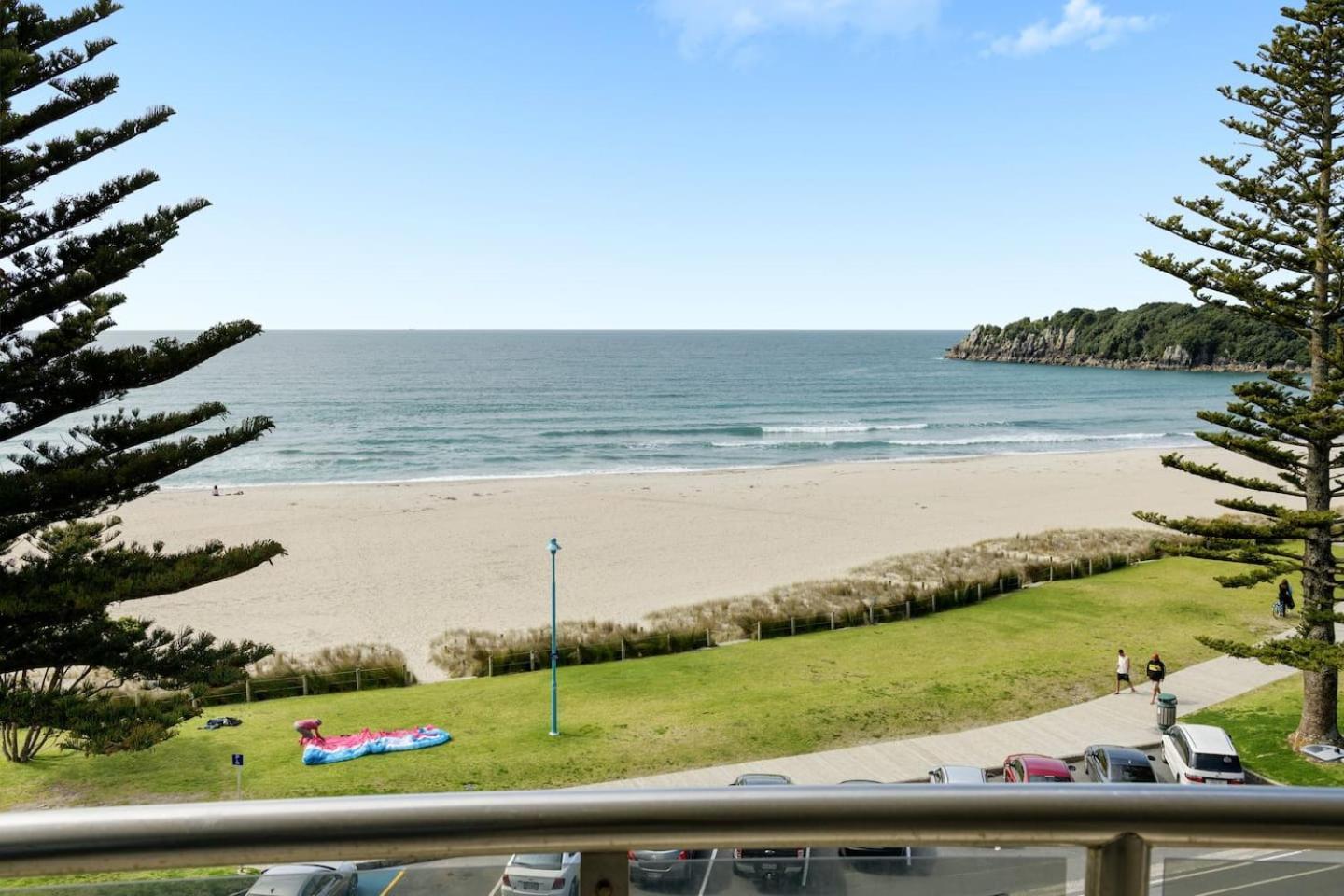 מאונט מאונגאנוי Oceanside Bliss - Absolute Beachfront - Uninterrupted Ocean Views With Pool מראה חיצוני תמונה