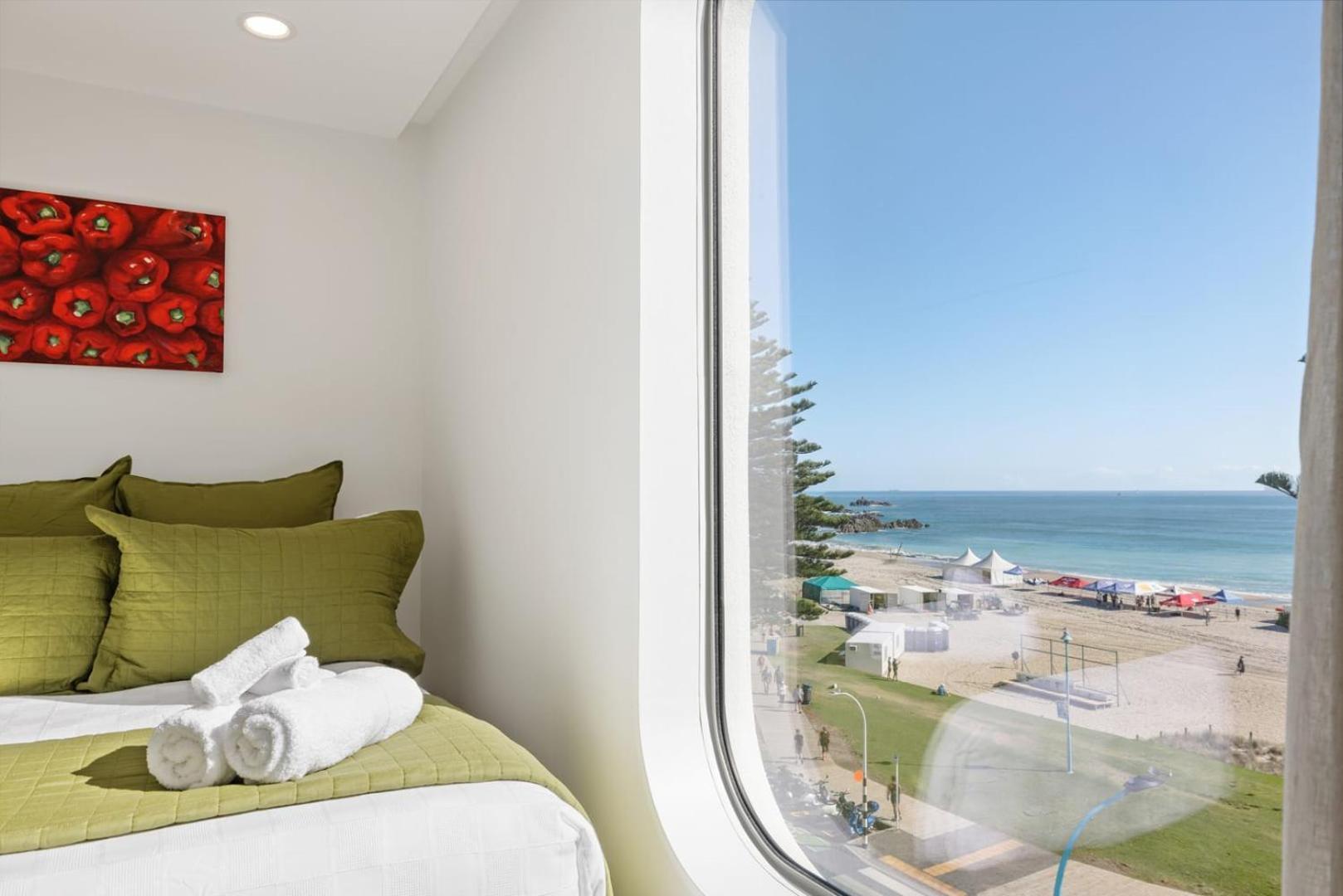 מאונט מאונגאנוי Oceanside Bliss - Absolute Beachfront - Uninterrupted Ocean Views With Pool מראה חיצוני תמונה