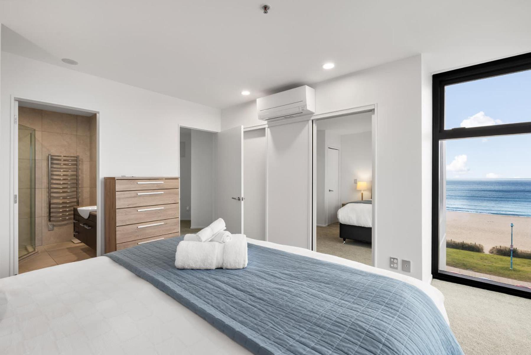 מאונט מאונגאנוי Oceanside Bliss - Absolute Beachfront - Uninterrupted Ocean Views With Pool מראה חיצוני תמונה